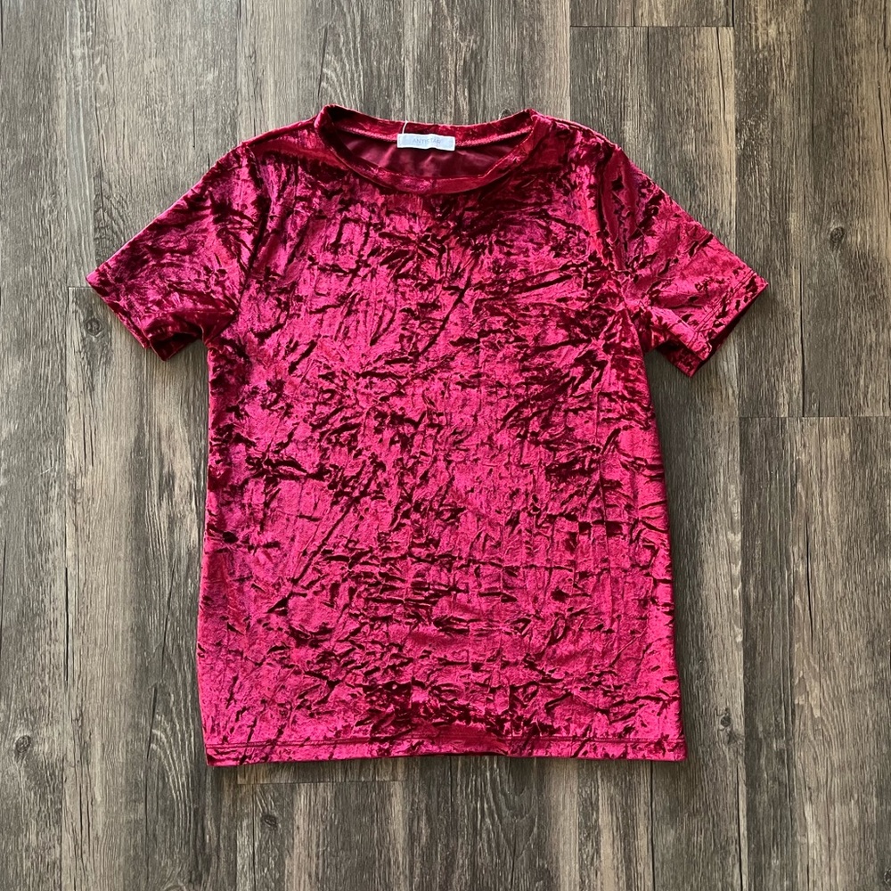 Antistar Women’s Red Crushed Velvet Mock Neck Tee Sz XS